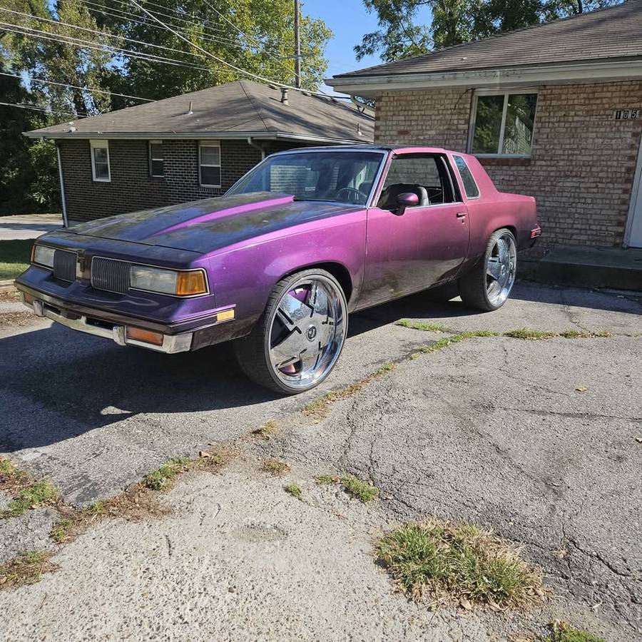 Oldsmobile-cutlass-1988-purple-1
