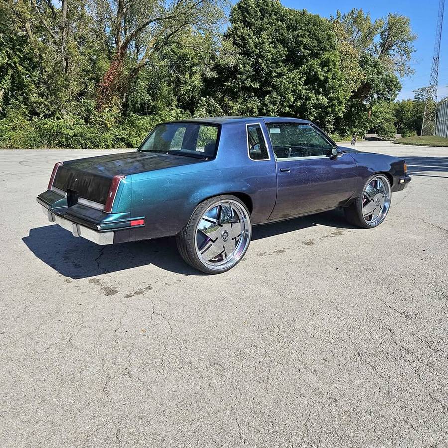 Oldsmobile-cutlass-1988-purple-3
