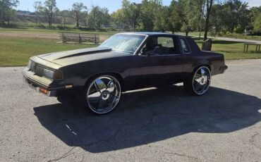 Oldsmobile-cutlass-1988-purple-4