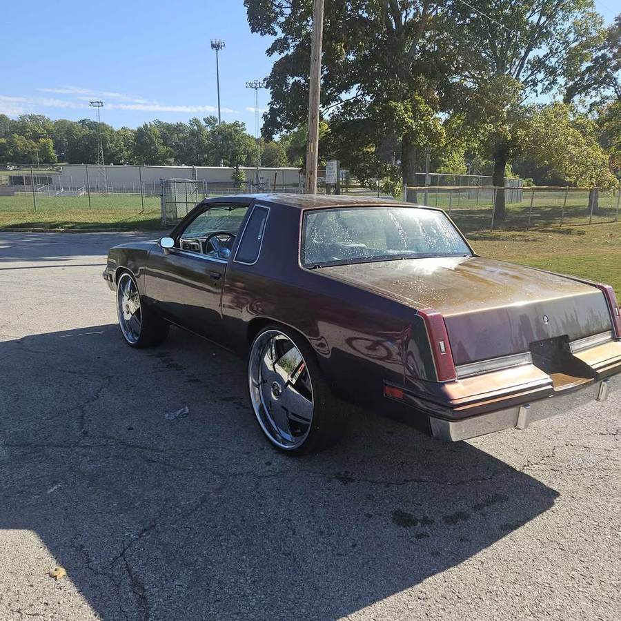 Oldsmobile-cutlass-1988-purple-6