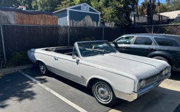 Oldsmobile-cutlass-85-1964-white