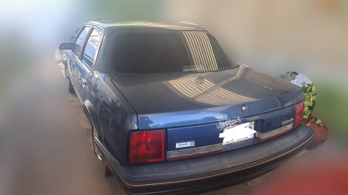 Oldsmobile-cutlass-ciera-1990-blue-1