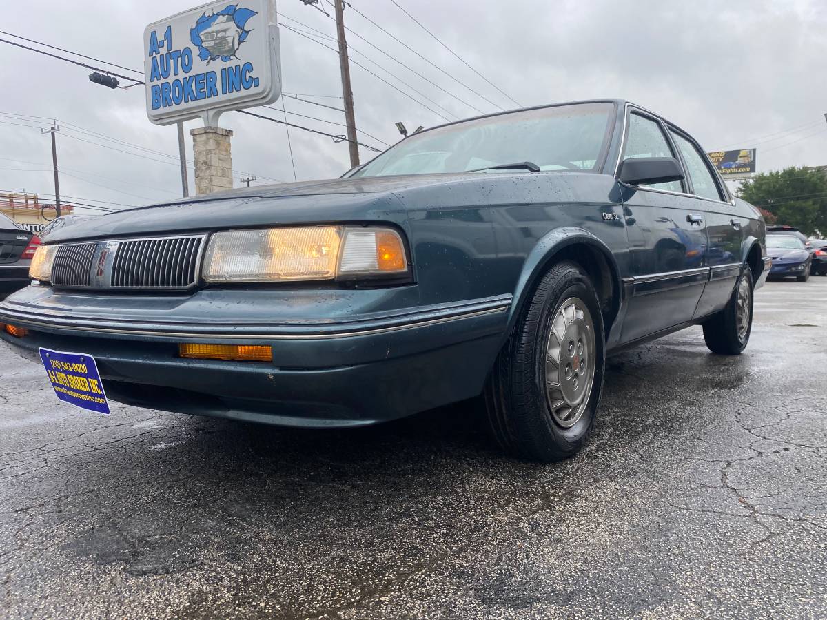 Oldsmobile-cutlass-ciera-1996-green-53