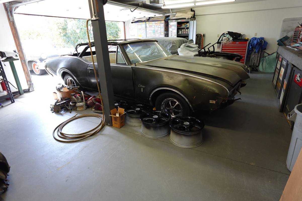 Oldsmobile-cutlass-s-1968-green