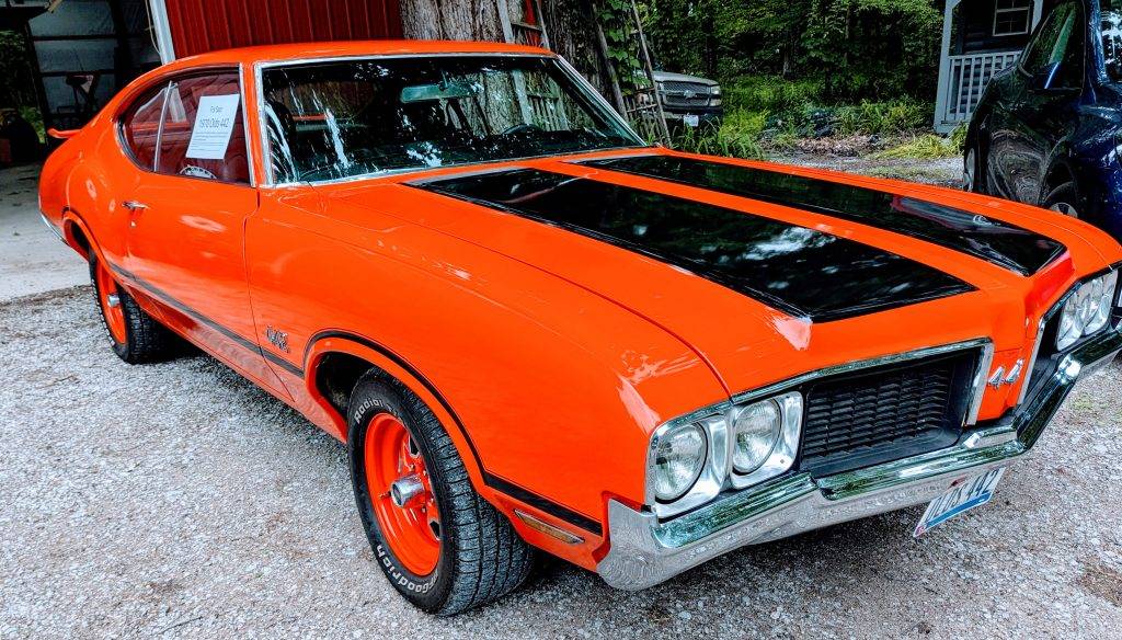 Oldsmobile-cutlass-s-1970-orange-13