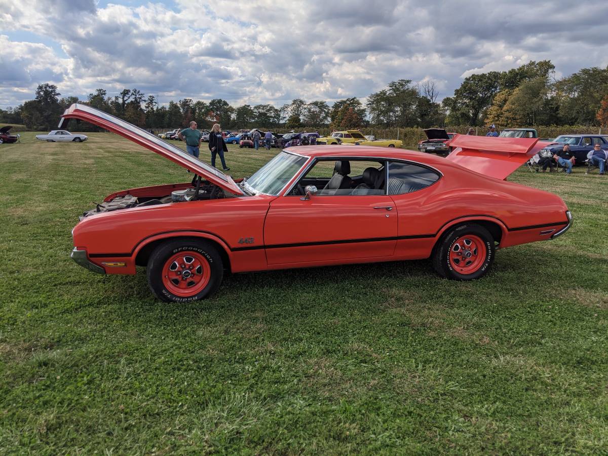 Oldsmobile-cutlass-s-1970-orange