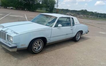 Oldsmobile-cutlass-supreme-1948-plymouth-1978-18