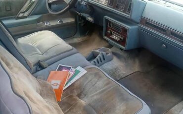 Oldsmobile-cutlass-supreme-1948-plymouth-1978-3