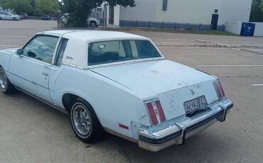 Oldsmobile-cutlass-supreme-1948-plymouth-1978-5