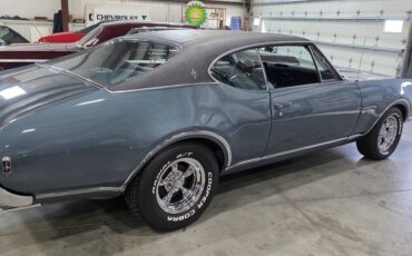 Oldsmobile-cutlass-supreme-1968