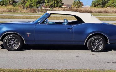 Oldsmobile-cutlass-supreme-1969-blue-10
