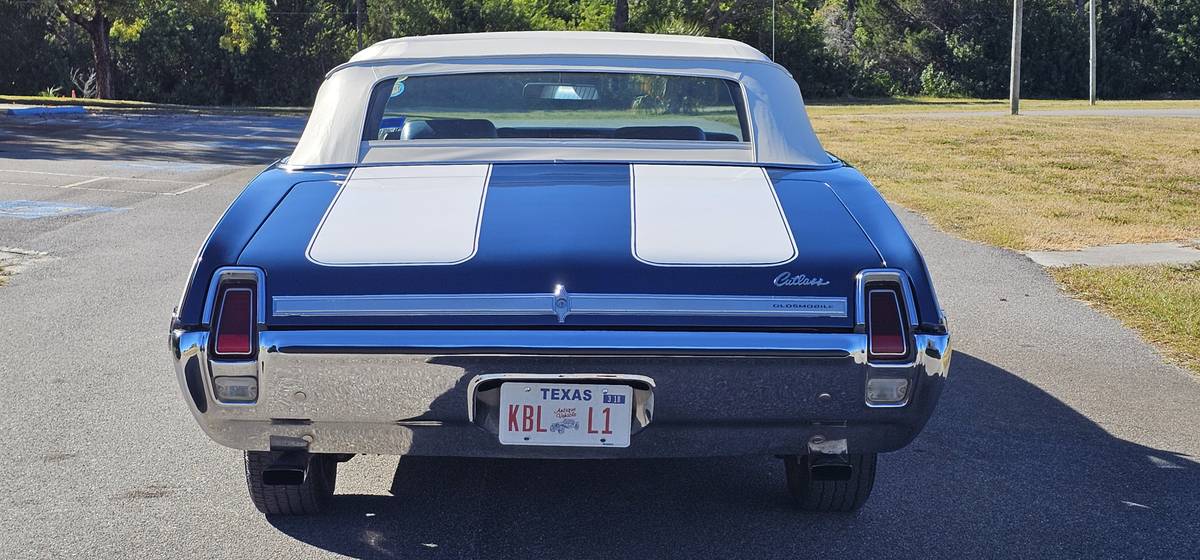 Oldsmobile-cutlass-supreme-1969-blue-12