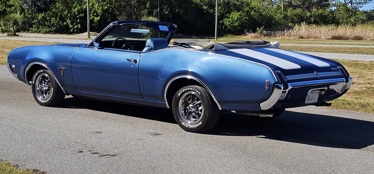 Oldsmobile-cutlass-supreme-1969-blue-2