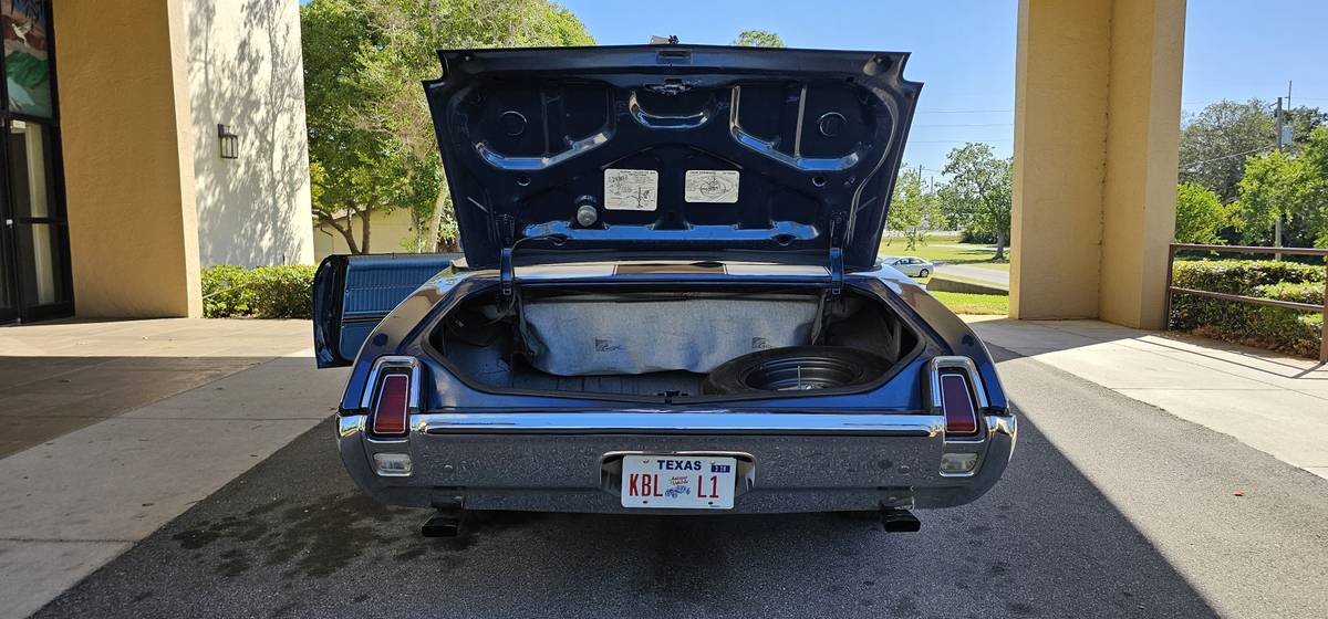 Oldsmobile-cutlass-supreme-1969-blue-22