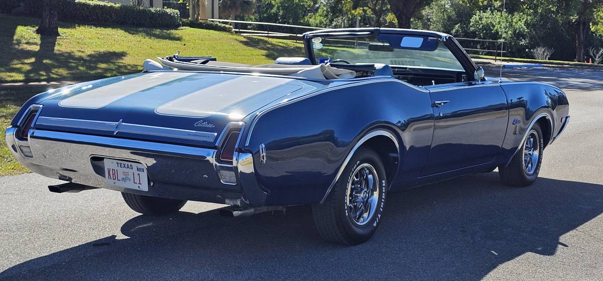Oldsmobile-cutlass-supreme-1969-blue-4