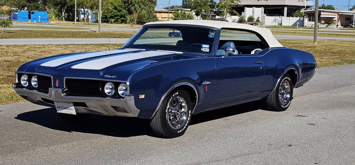 Oldsmobile-cutlass-supreme-1969-blue-9