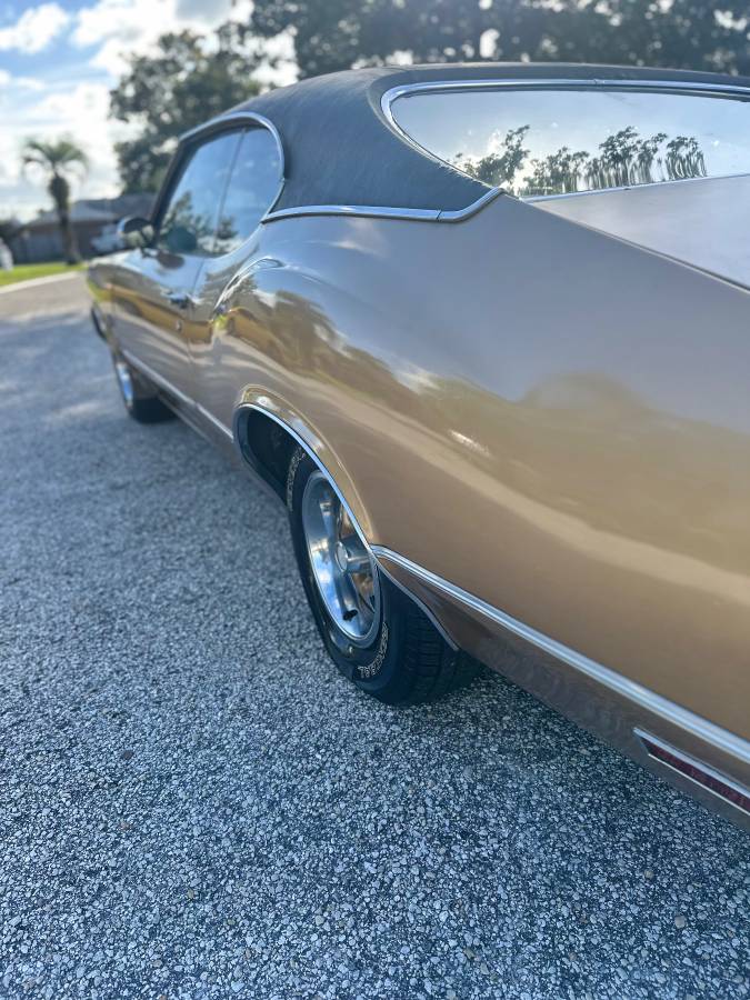 Oldsmobile-cutlass-supreme-1970-10