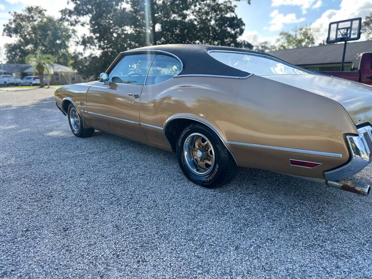 Oldsmobile-cutlass-supreme-1970-7