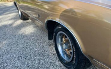 Oldsmobile-cutlass-supreme-1970-9