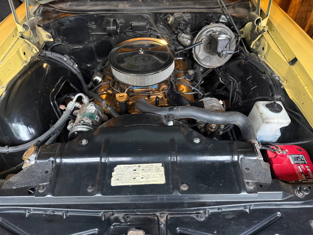 Oldsmobile-cutlass-supreme-1972-1