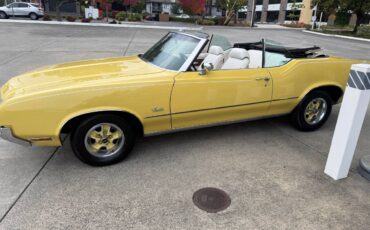 Oldsmobile-cutlass-supreme-1972