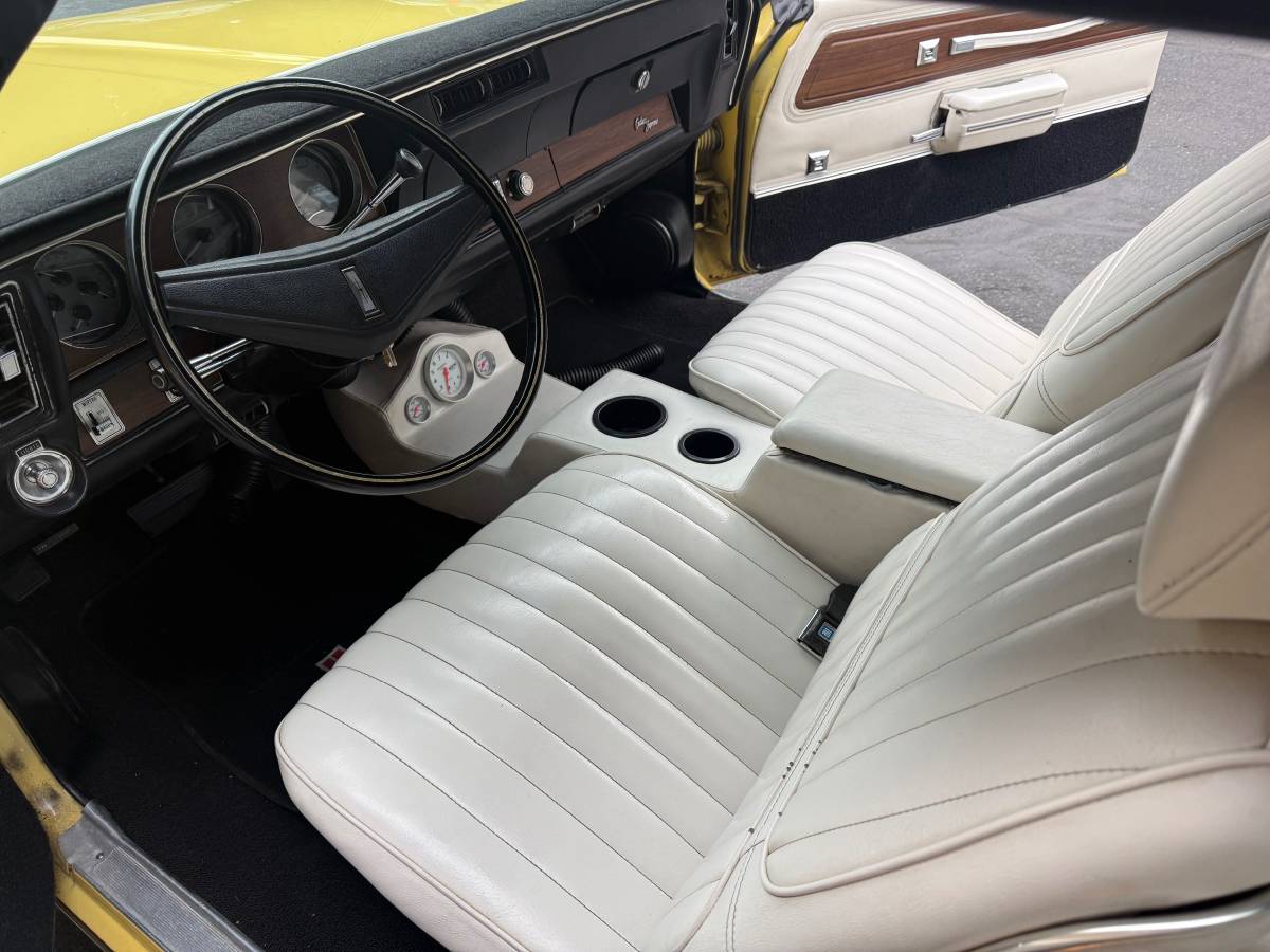Oldsmobile-cutlass-supreme-1972-7