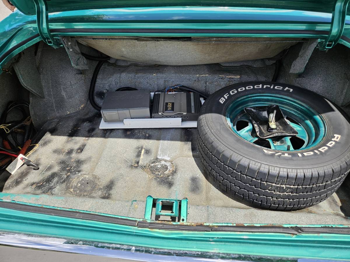 Oldsmobile-cutlass-supreme-1972-green-6
