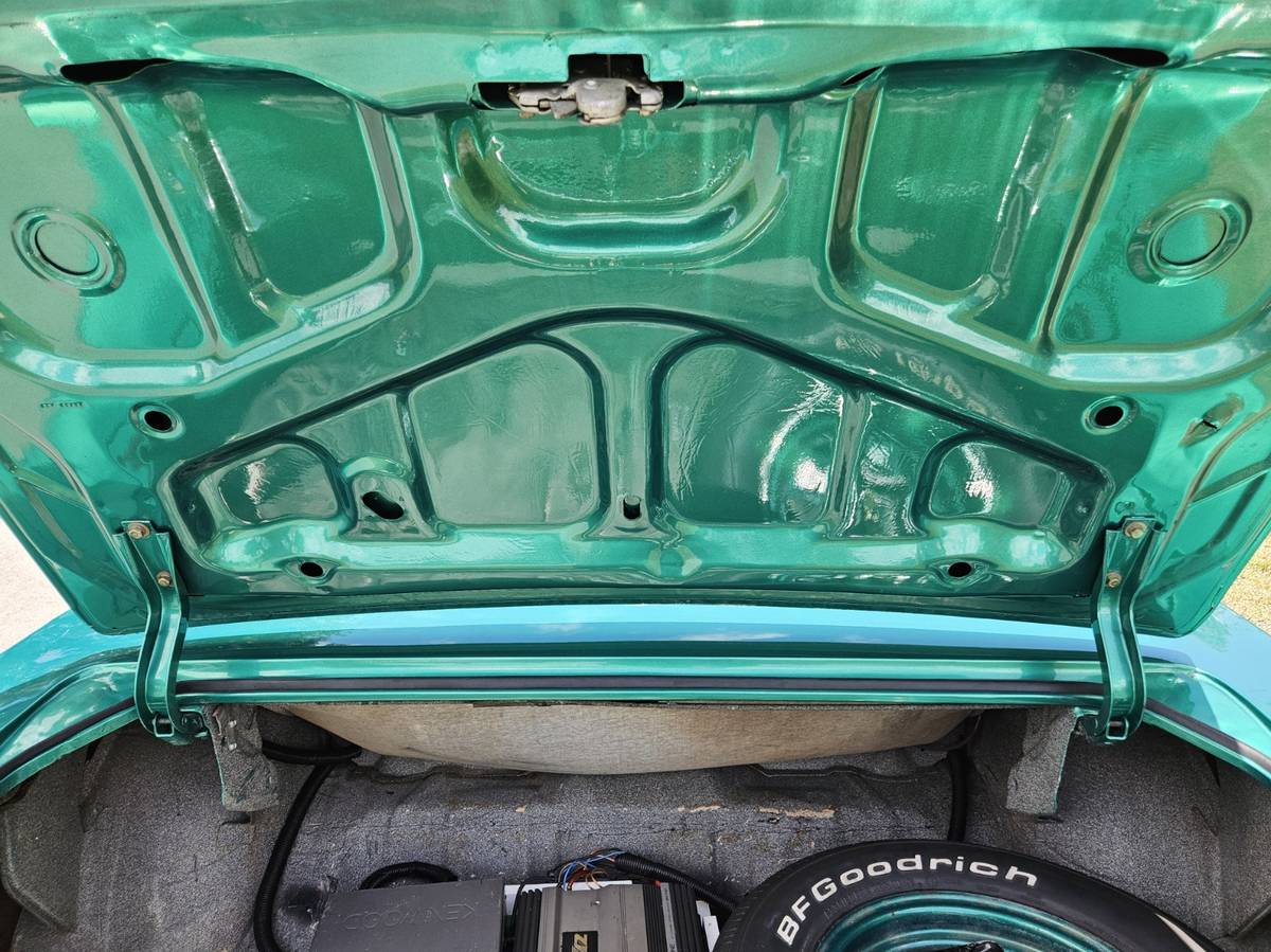 Oldsmobile-cutlass-supreme-1972-green-7