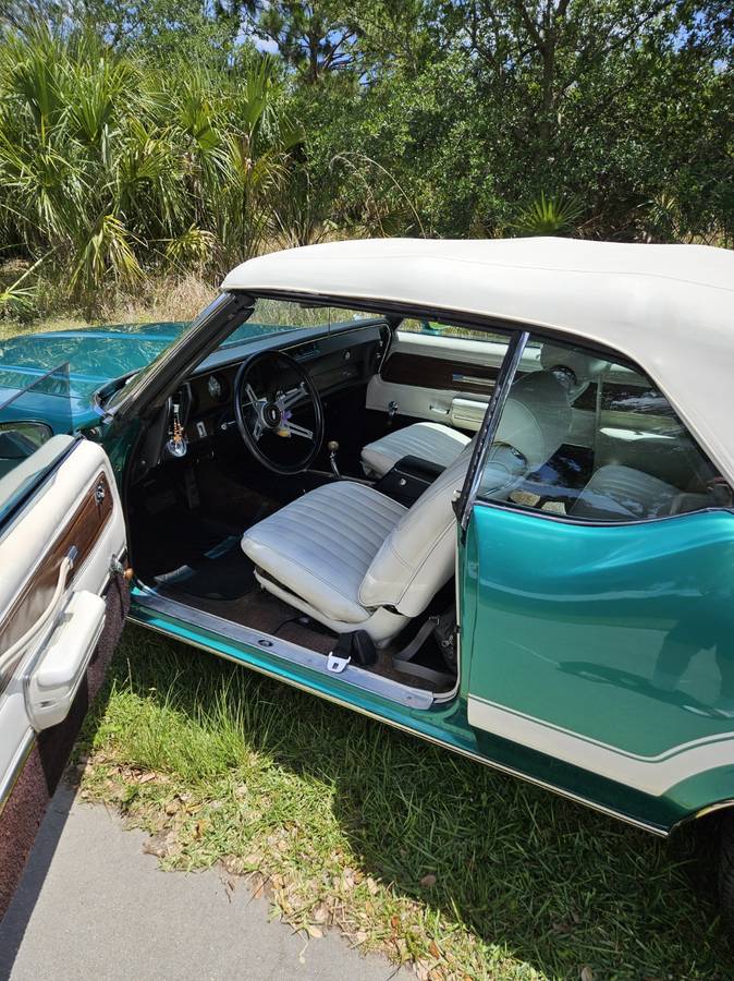 Oldsmobile-cutlass-supreme-1972-green-9