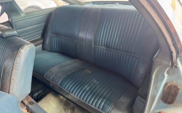 Oldsmobile-cutlass-supreme-1975-6
