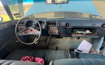 Oldsmobile-cutlass-supreme-1975-9