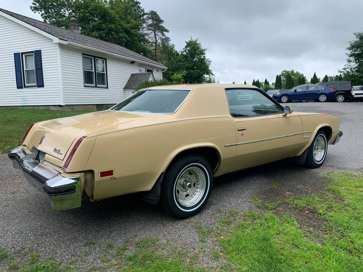 Oldsmobile-cutlass-supreme-1977-30