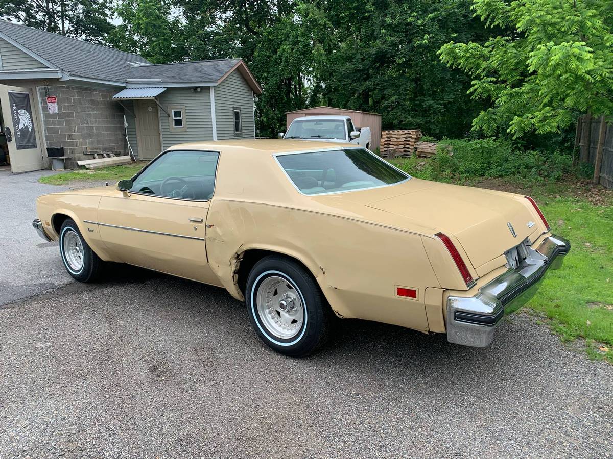 Oldsmobile-cutlass-supreme-1977-40