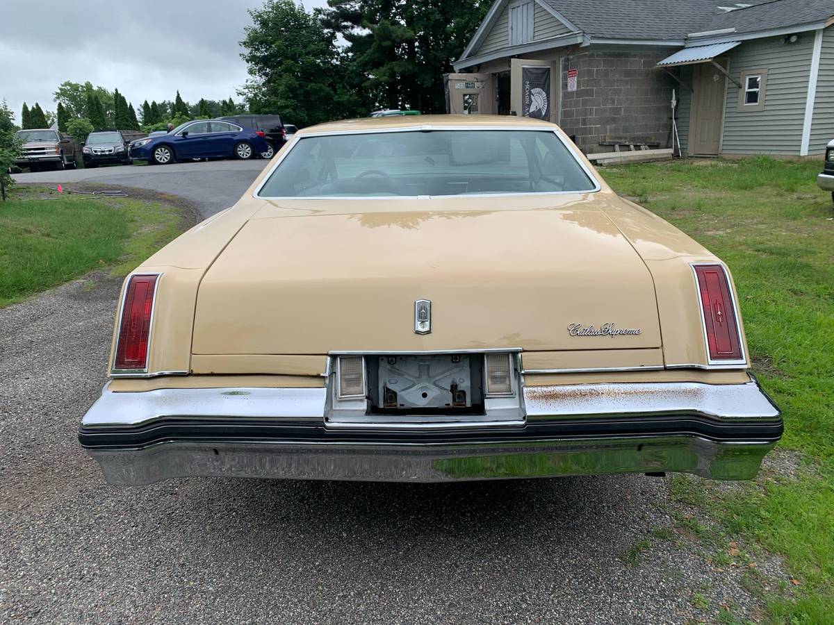Oldsmobile-cutlass-supreme-1977-7