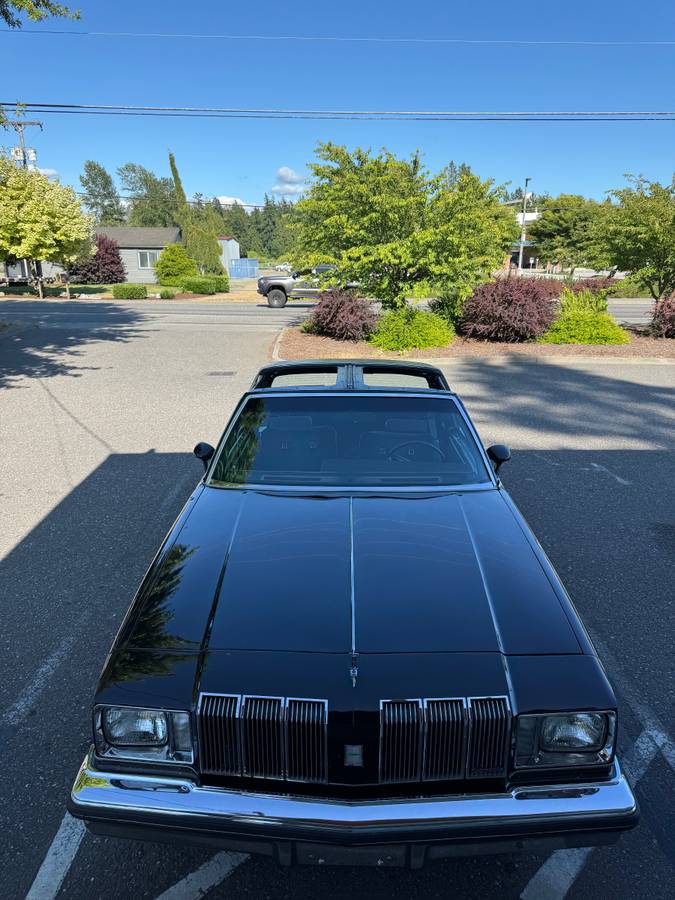 Oldsmobile-cutlass-supreme-1978-black-1