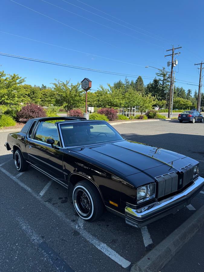 Oldsmobile-cutlass-supreme-1978-black-12