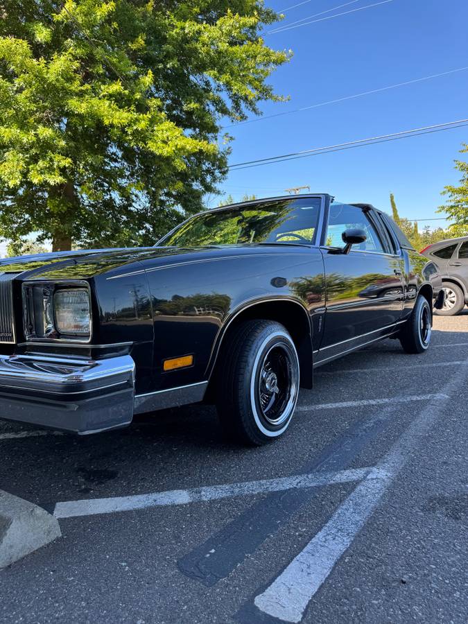 Oldsmobile-cutlass-supreme-1978-black-3