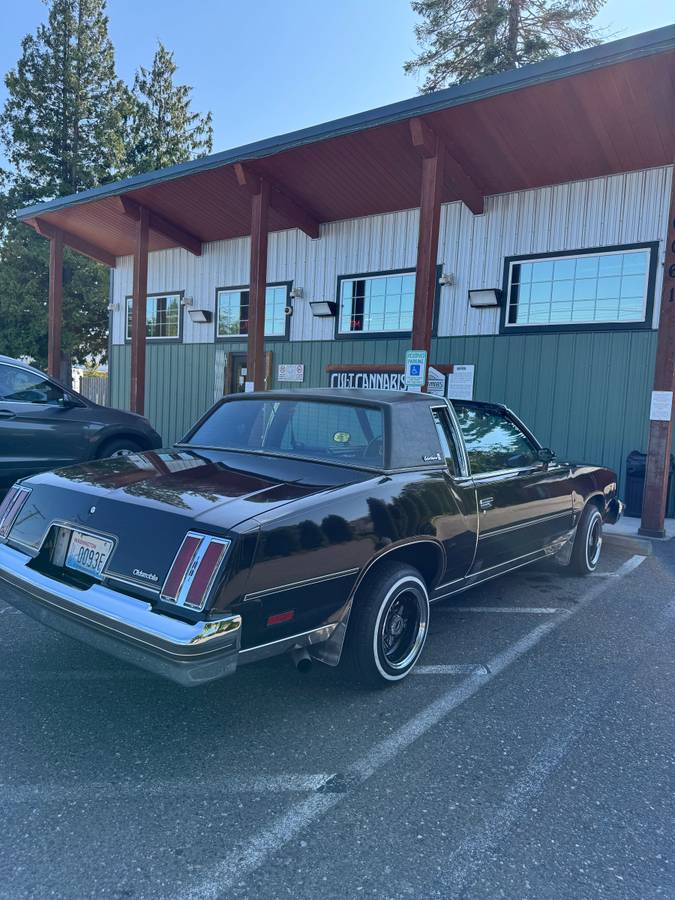 Oldsmobile-cutlass-supreme-1978-black-4