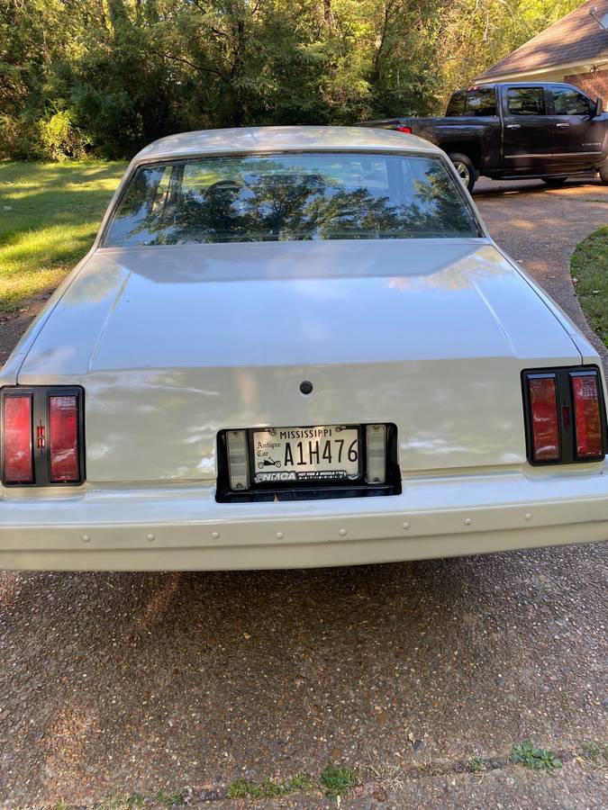 Oldsmobile-cutlass-supreme-1978-grey-3