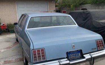 Oldsmobile-cutlass-supreme-1981-1