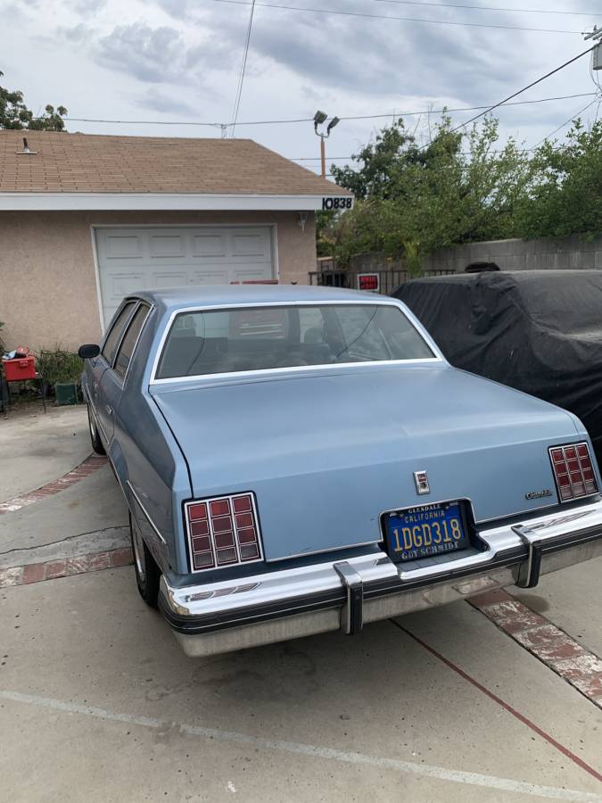 Oldsmobile-cutlass-supreme-1981-1