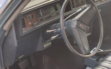 Oldsmobile-cutlass-supreme-1981-12