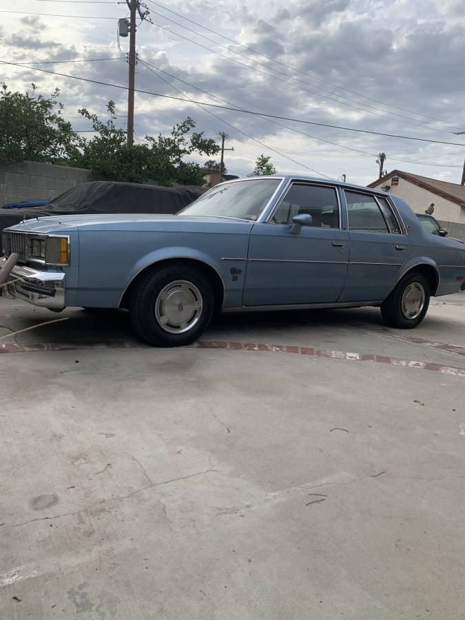 Oldsmobile-cutlass-supreme-1981