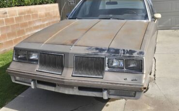 Oldsmobile-cutlass-supreme-1983-brown-1