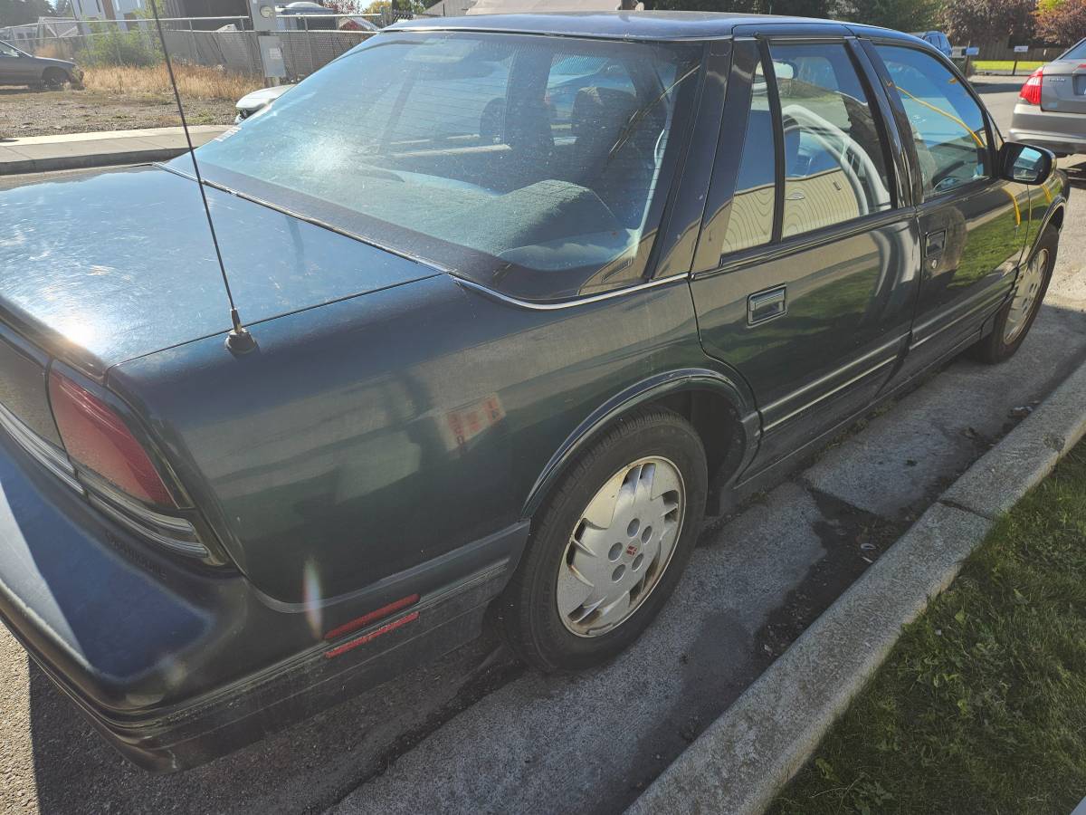 Oldsmobile-cutlass-supreme-1995-green-2