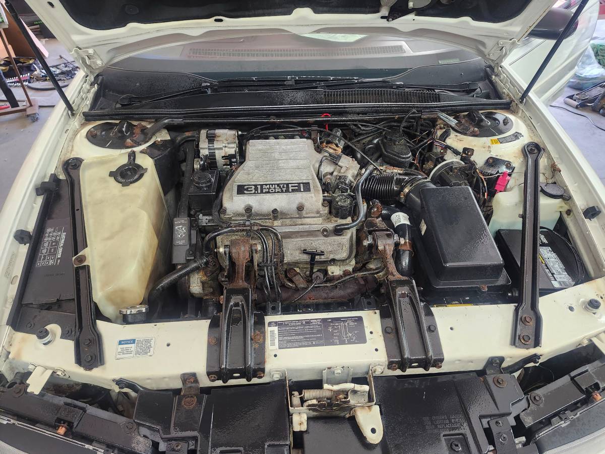 Oldsmobile-cutlass-supreme-convertible-1991-13