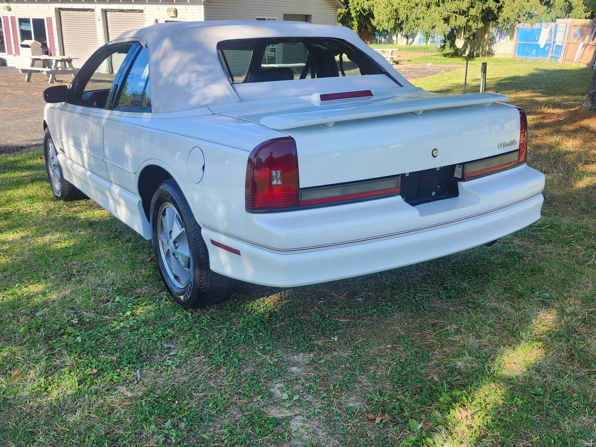 Oldsmobile-cutlass-supreme-convertible-1991-2