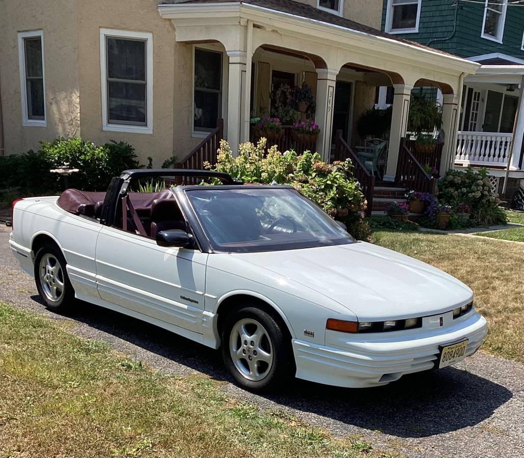 Oldsmobile-cutlass-supreme-convertible-1994-white-4