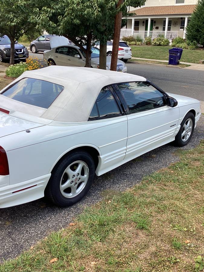 Oldsmobile-cutlass-supreme-convertible-1994-white-8