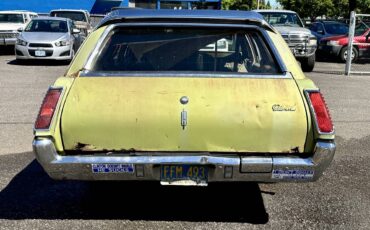Oldsmobile-cutlass-wagon-1971-green-5